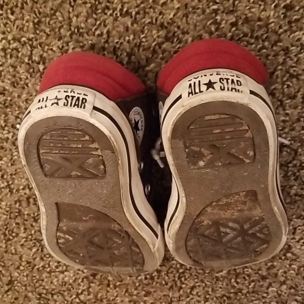 Converse all star little boy's size 11 black&white